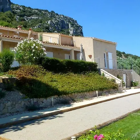 L'escalade En Luberon Bed & Breakfast 4*