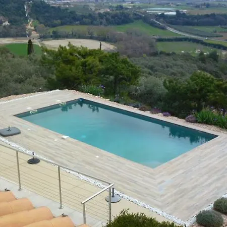 Bed & Breakfast L'escalade En Luberon 4*