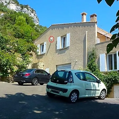 L'escalade En Luberon Bed & Breakfast 4*
